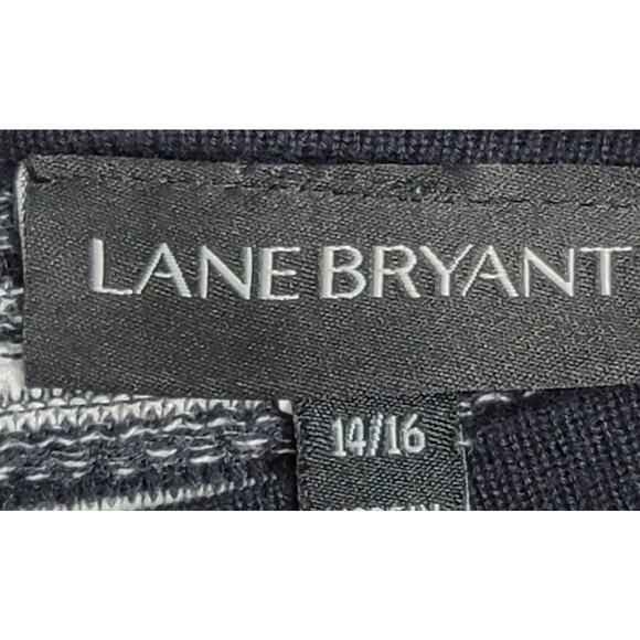 Lane Bryant Black White Chevron Stripe Double V Sweater 14 16 Lightweight Soft - Picture 3 of 5